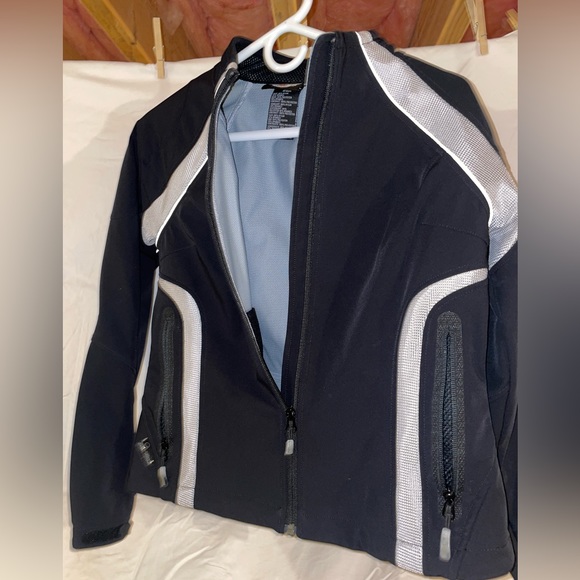 Jacket - Picture 1 of 4